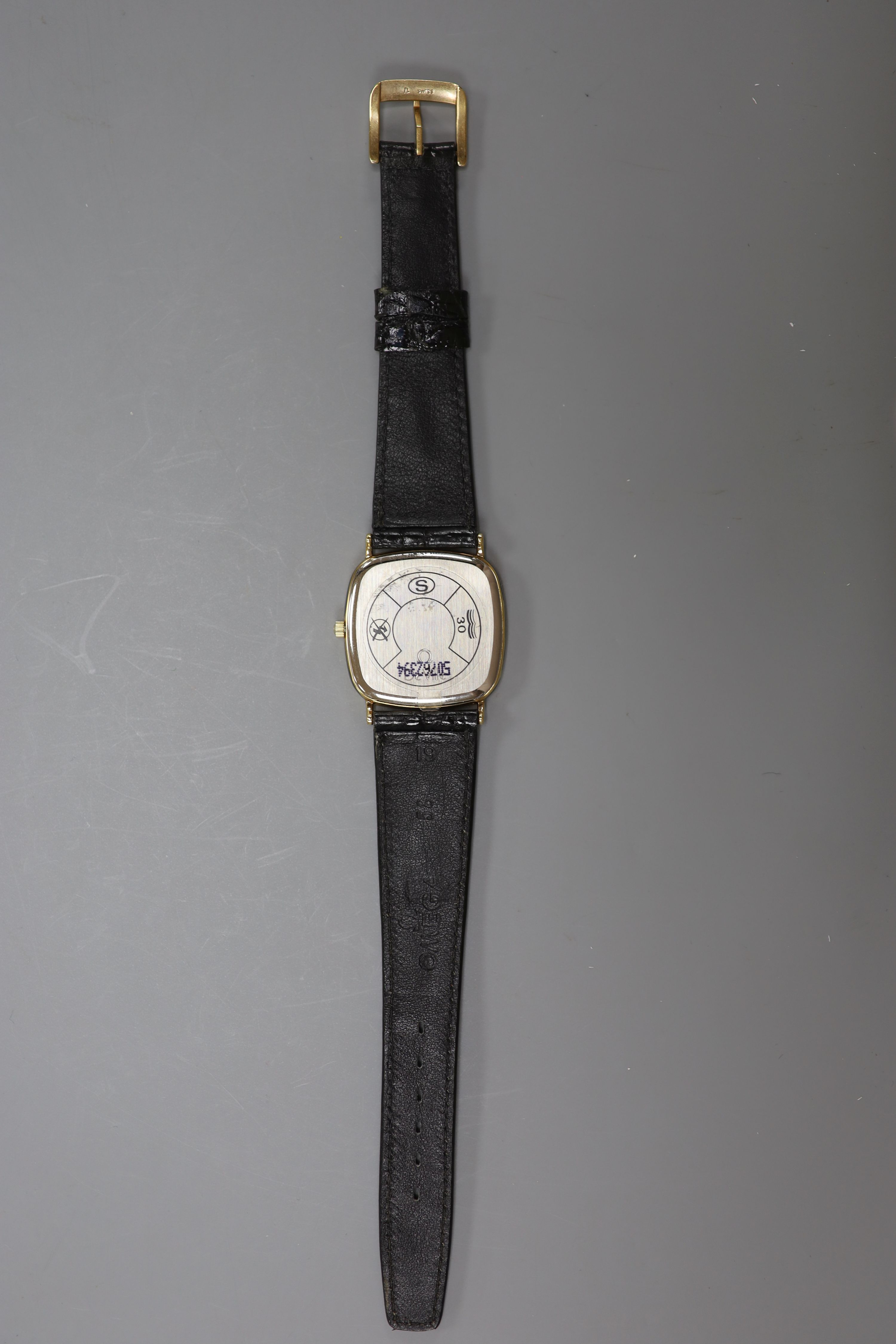 A gentleman's modern steel & gold plated Omega quartz dress watch, on associated strap, case diameter 31mm.